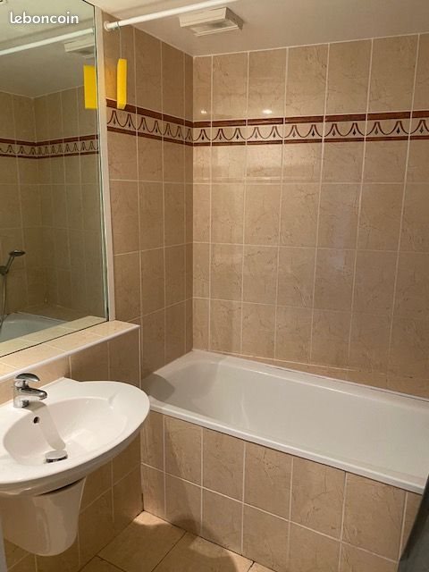 Appartement à louer, 65m², Nîmes