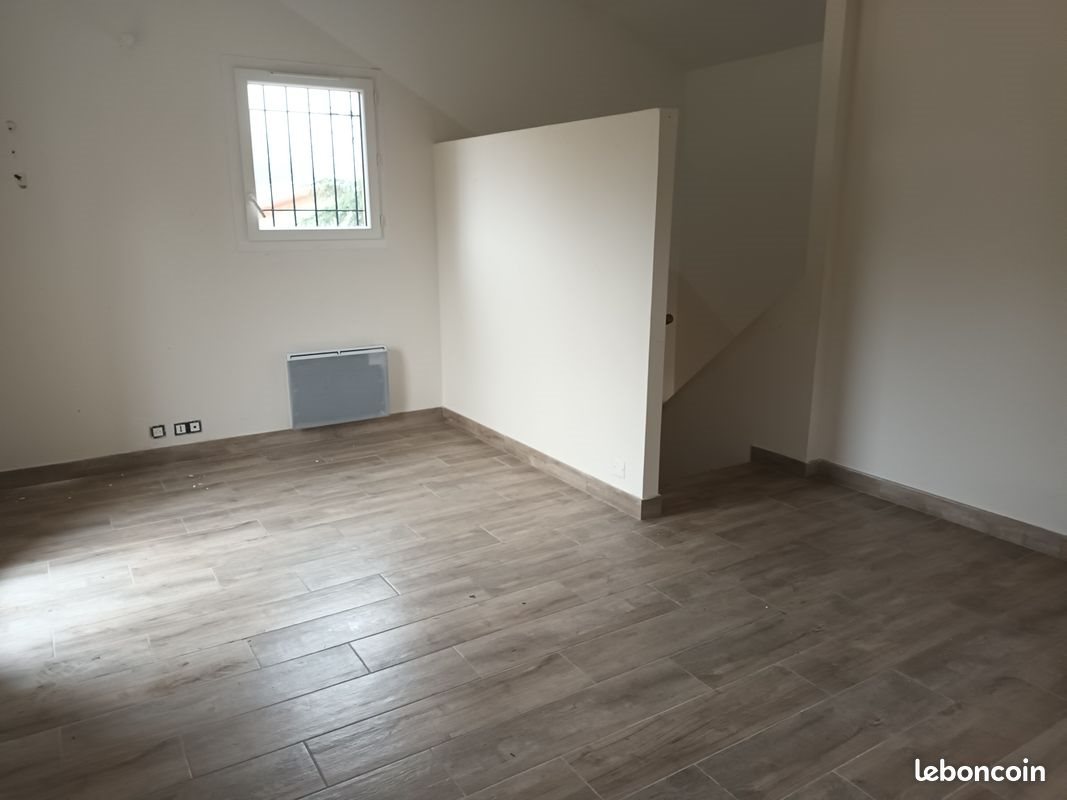 Maison à louer, 82m², Dauphin