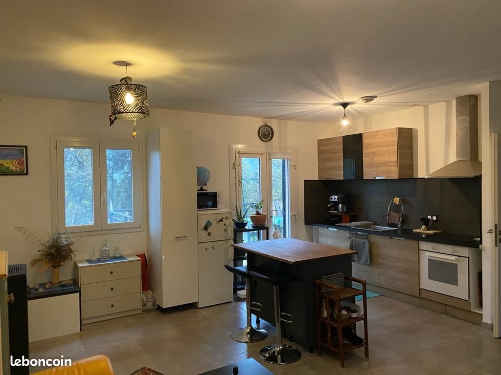 Maison à louer, 72m², Sainte-Anastasie-sur-Issole