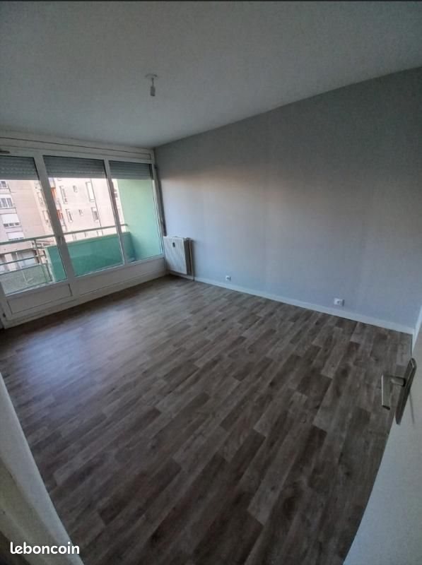 Appartement à louer, 99m², Montceau-les-Mines