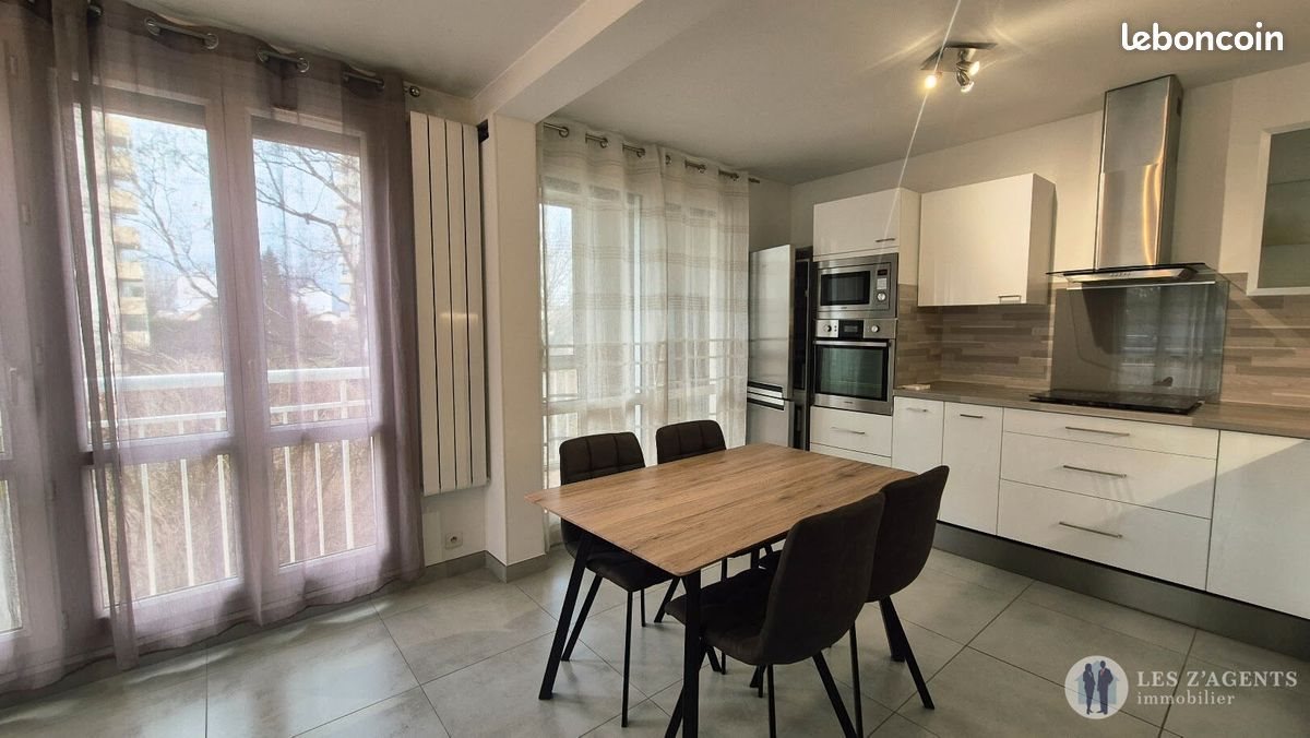 Appartement à louer, 68m², Seyssins