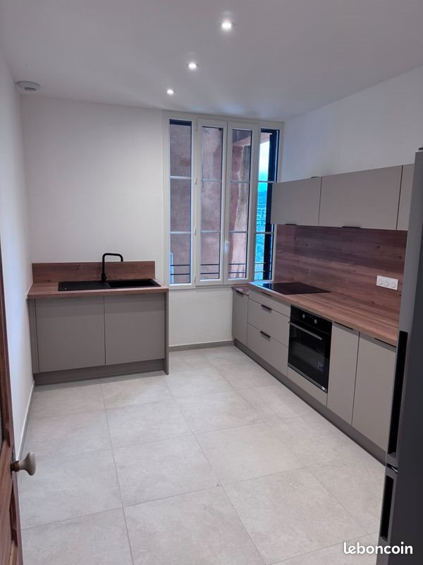 Appartement à louer, 125m², Corte