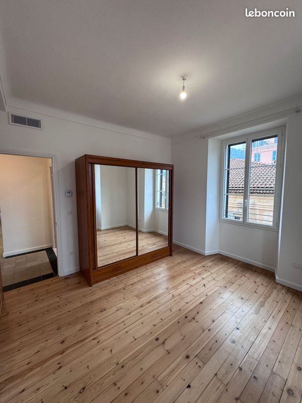 Appartement à louer, 125m², Corte