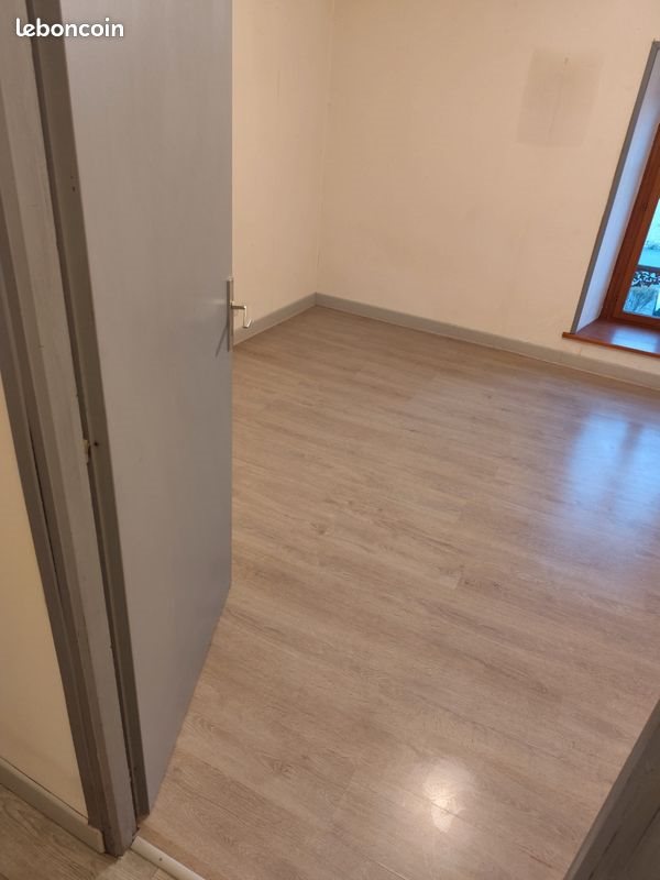 Appartement à louer, 72m², Poix-Terron