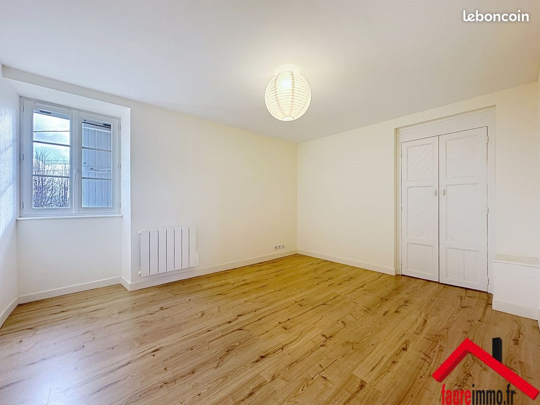 Maison à louer, 104m², Saint-Pantaléon-de-Larche