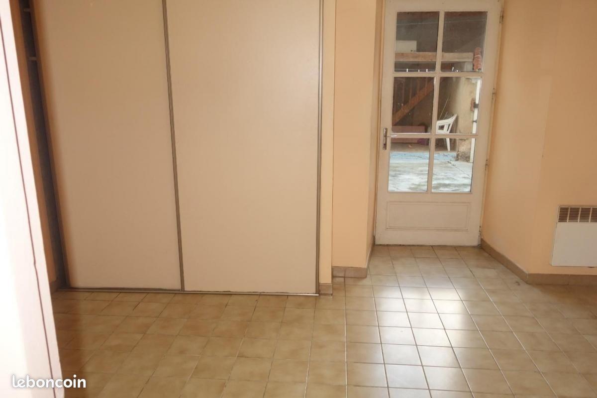Appartement à louer, 42m², Réalmont