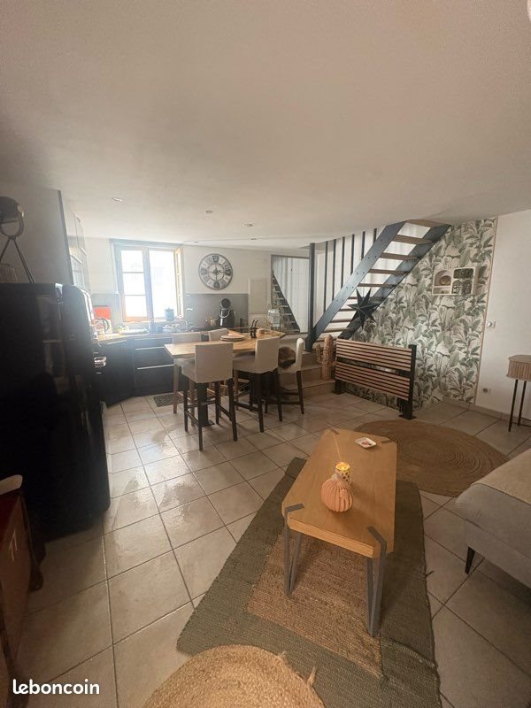 Maison à louer, 115m², Sommières