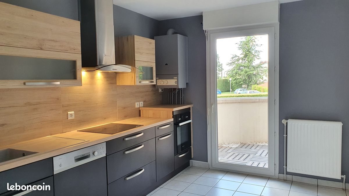 Appartement à louer, 77m², Saint-Just-Saint-Rambert