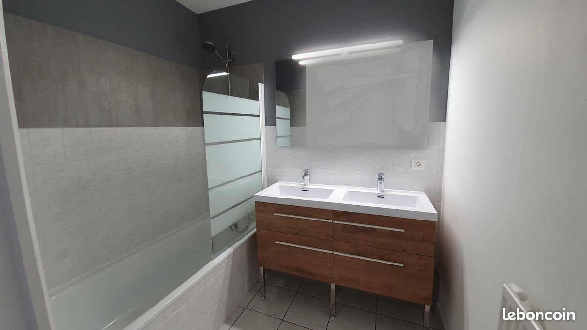 Appartement à louer, 77m², Saint-Just-Saint-Rambert