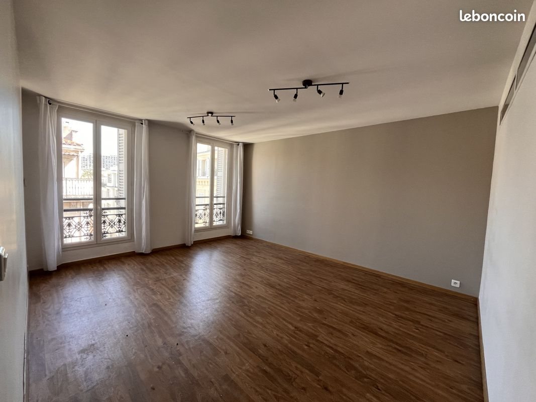 Appartement à louer, 65m², Marseille 1er
