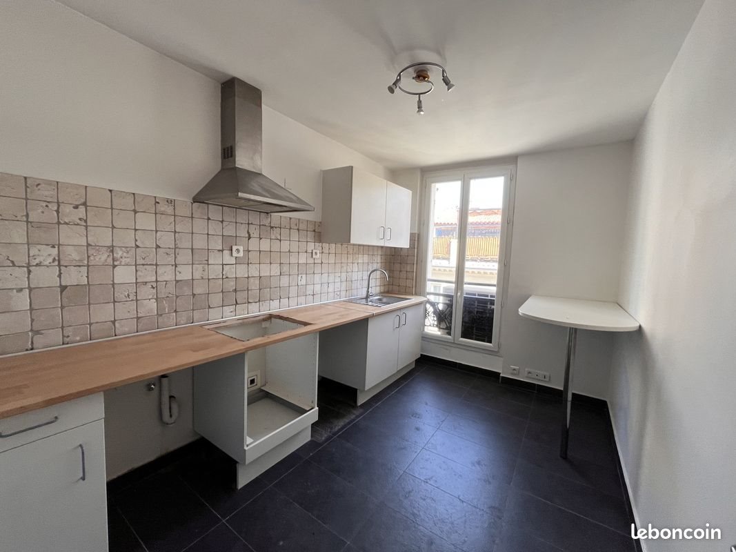 Appartement à louer, 65m², Marseille 1er