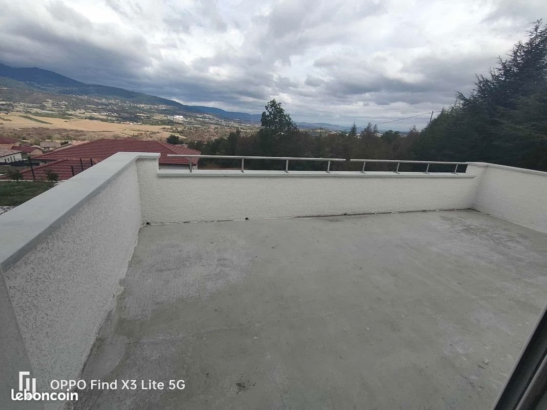 Maison à louer, 95m², Brossainc