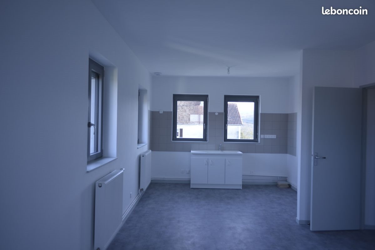 Appartement à louer, 82m², Andornay