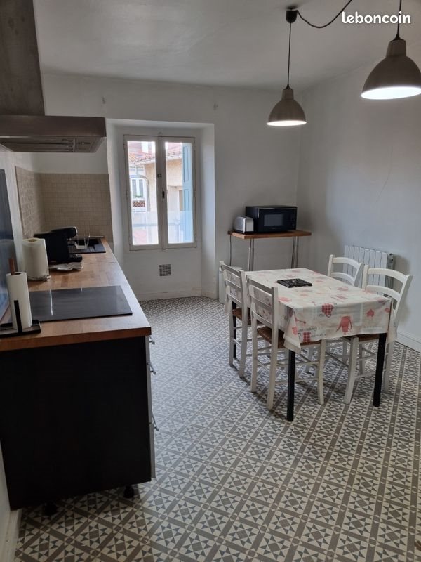 Appartement à louer, 74m², Collioure