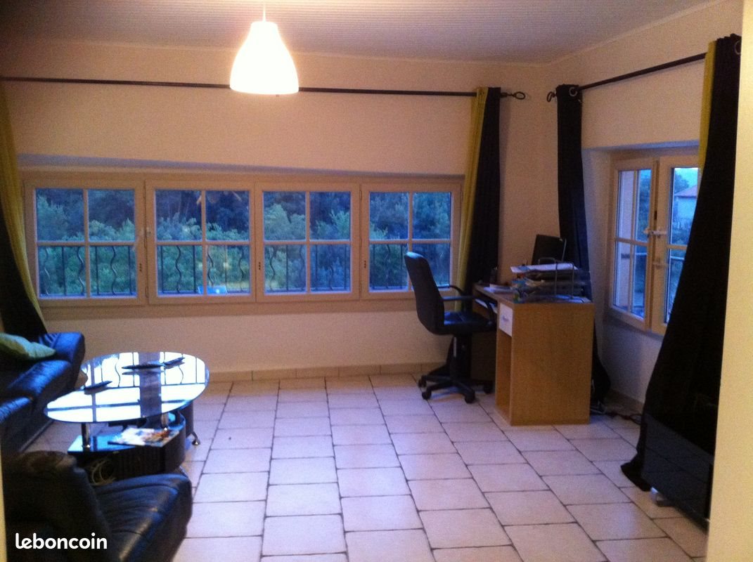 Appartement à louer, 74m², Volonne