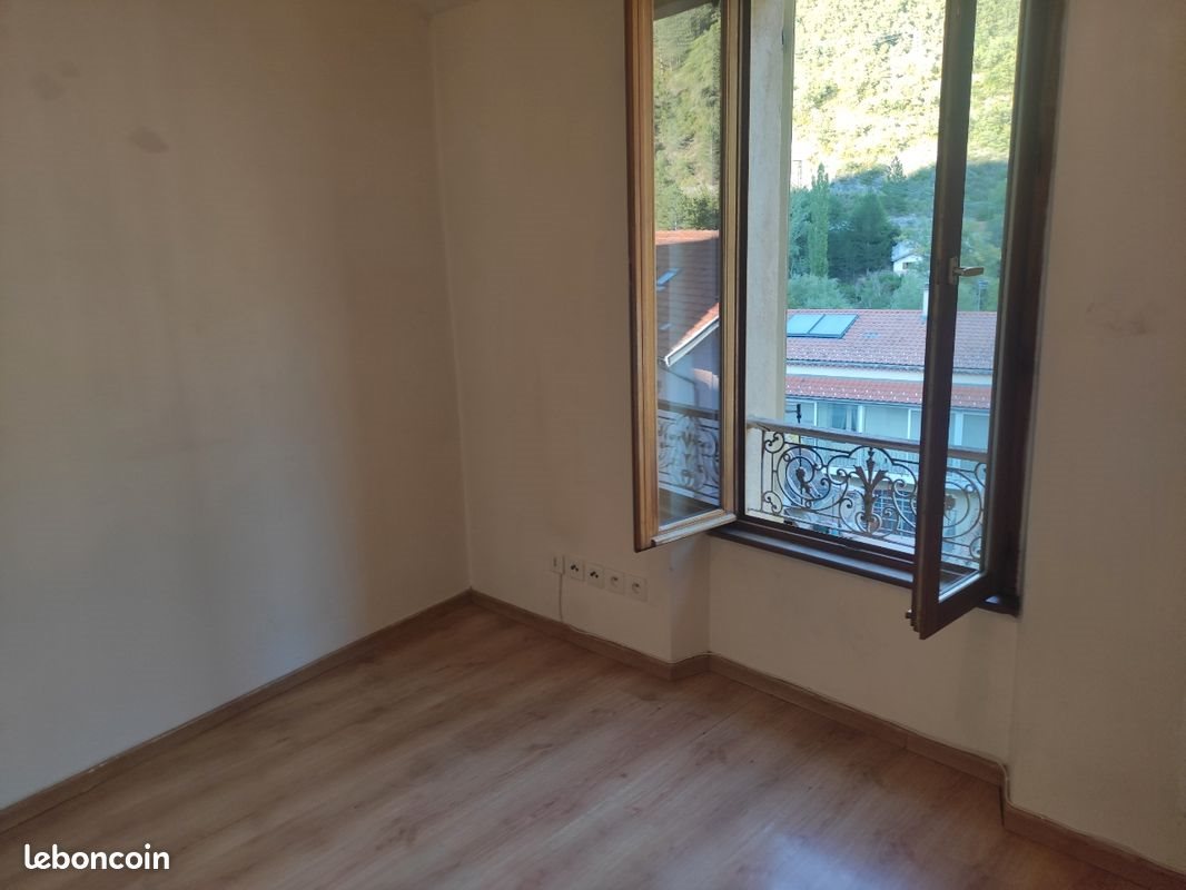 Appartement à louer, 25m², Serres