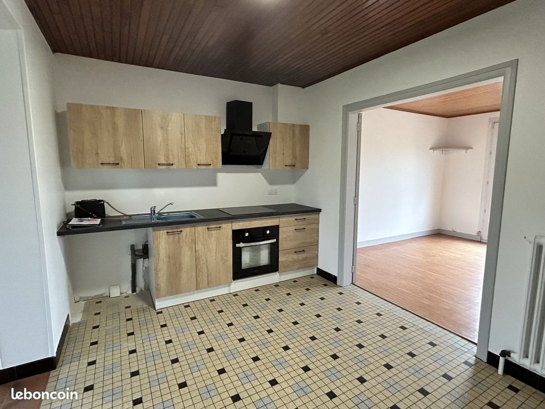 Maison à louer, 112m², Baud