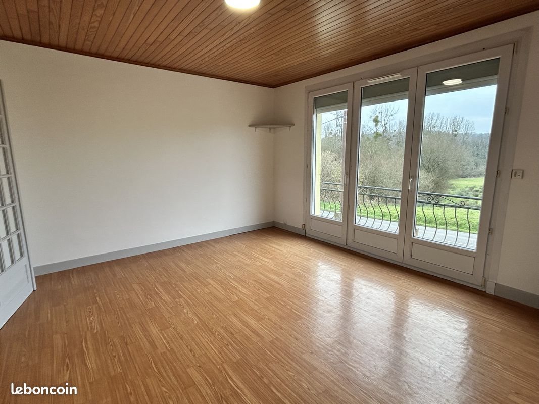 Maison à louer, 112m², Baud