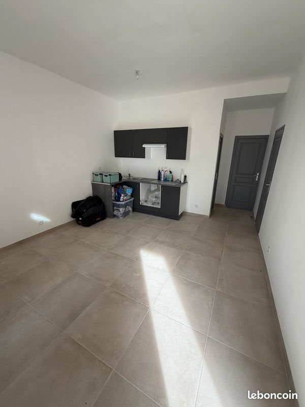 Appartement à louer, 40m², Marseille 14ème