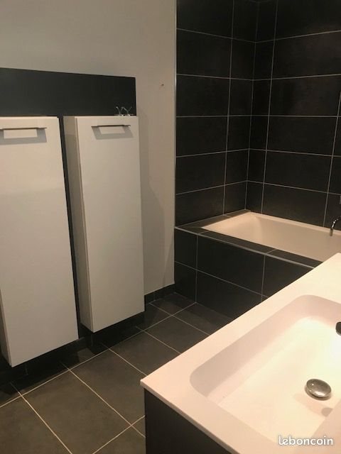 Maison à louer, 85m², Adissan