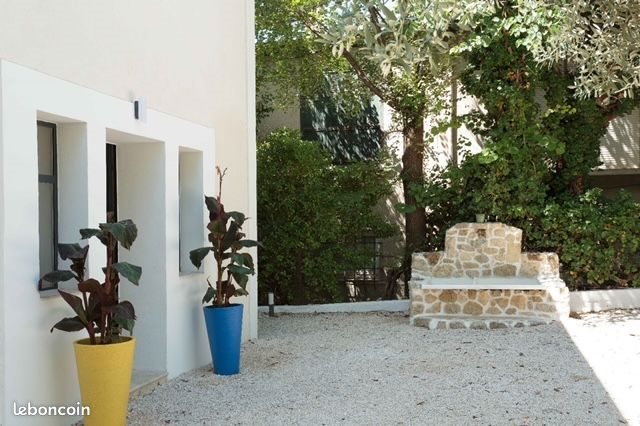 Maison à louer, 360m², Aix-en-Provence