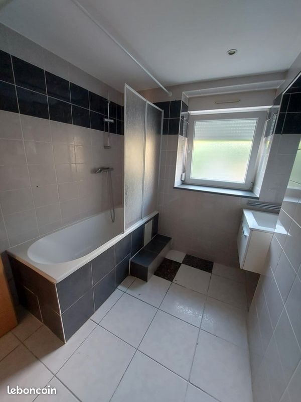 Appartement à louer, 75m², Etzling