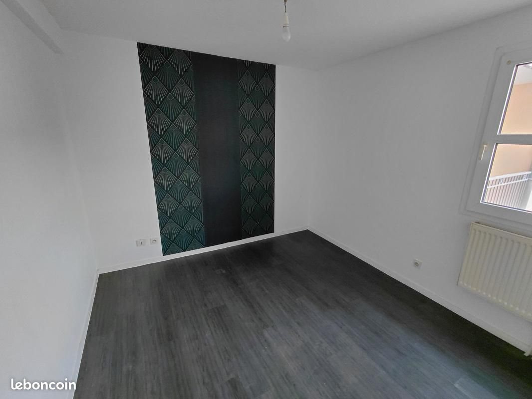 Appartement à louer, 65m², Beaurepaire