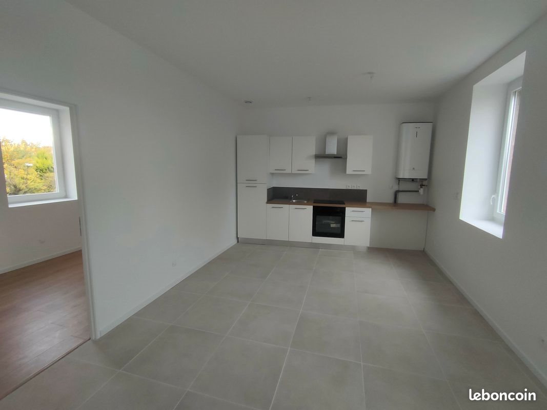 Appartement à louer, 41m², Sathonay-Village