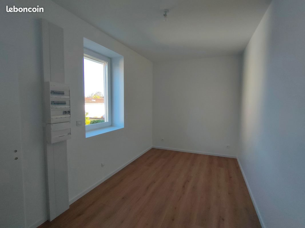 Appartement à louer, 41m², Sathonay-Village