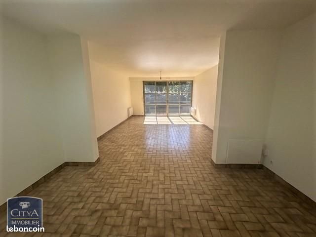 Appartement à louer, 146m², Montaigu