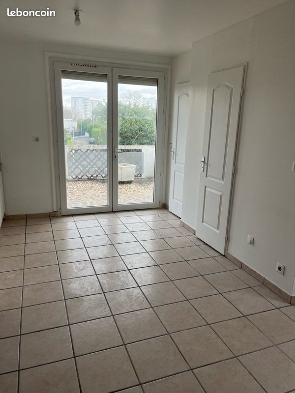 Appartement à louer, 25m², Saint-Fons
