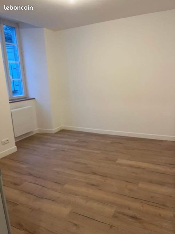 Appartement à louer, 100m², Montmoreau-Saint-Cybard