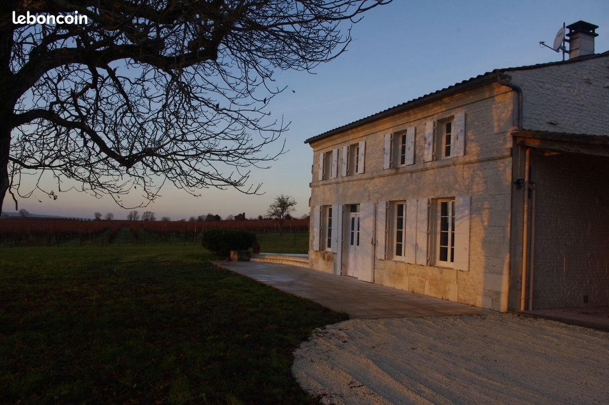 Maison à louer, 190m², Echebrune