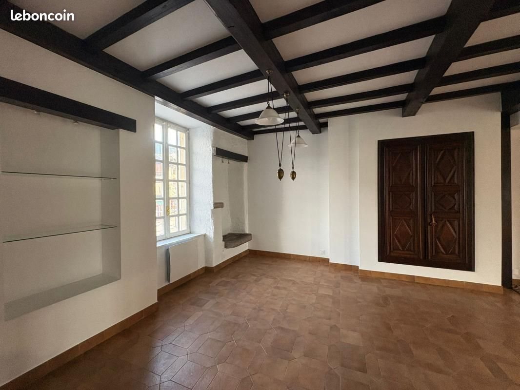 Appartement à louer, 138m², Mende