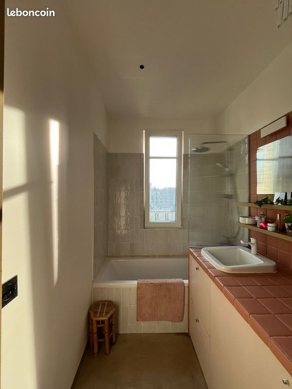 Appartement à louer, 58m², Paris 18ème