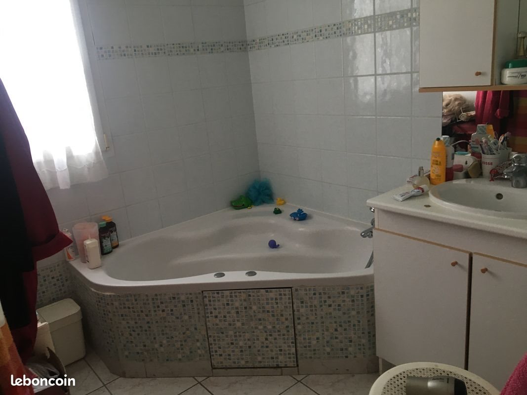 Maison à louer, 130m², Couternon