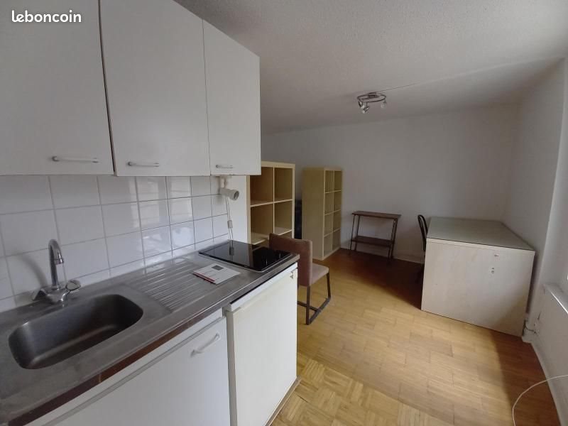 Appartement à louer, 18m², Saint-Etienne