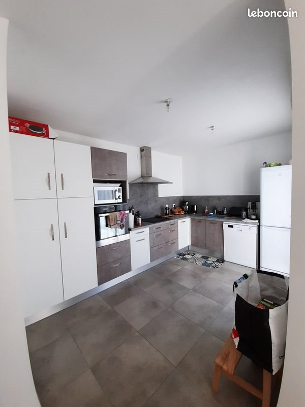 Maison à louer, 104m², Bessan