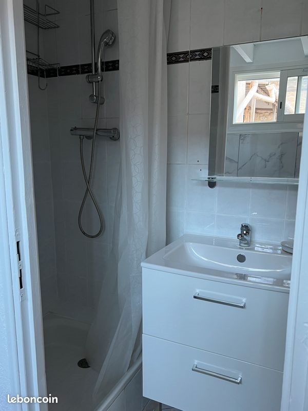 Appartement à louer, 23m², Nîmes