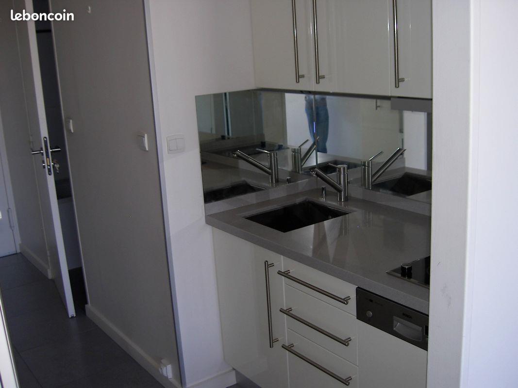 Appartement à louer, 27m², Paris 18ème