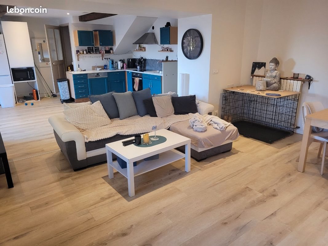 Maison à louer, 90m², Pouilly-lès-Feurs