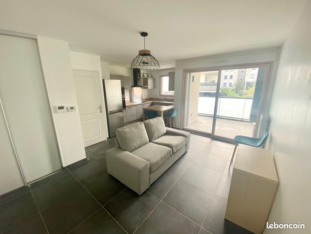 Appartement à louer, 46m², Saint-Julien-en-Genevois