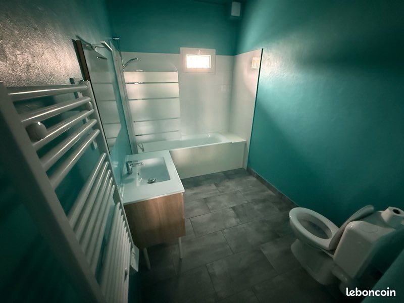 Appartement à louer, 115m², Vatan