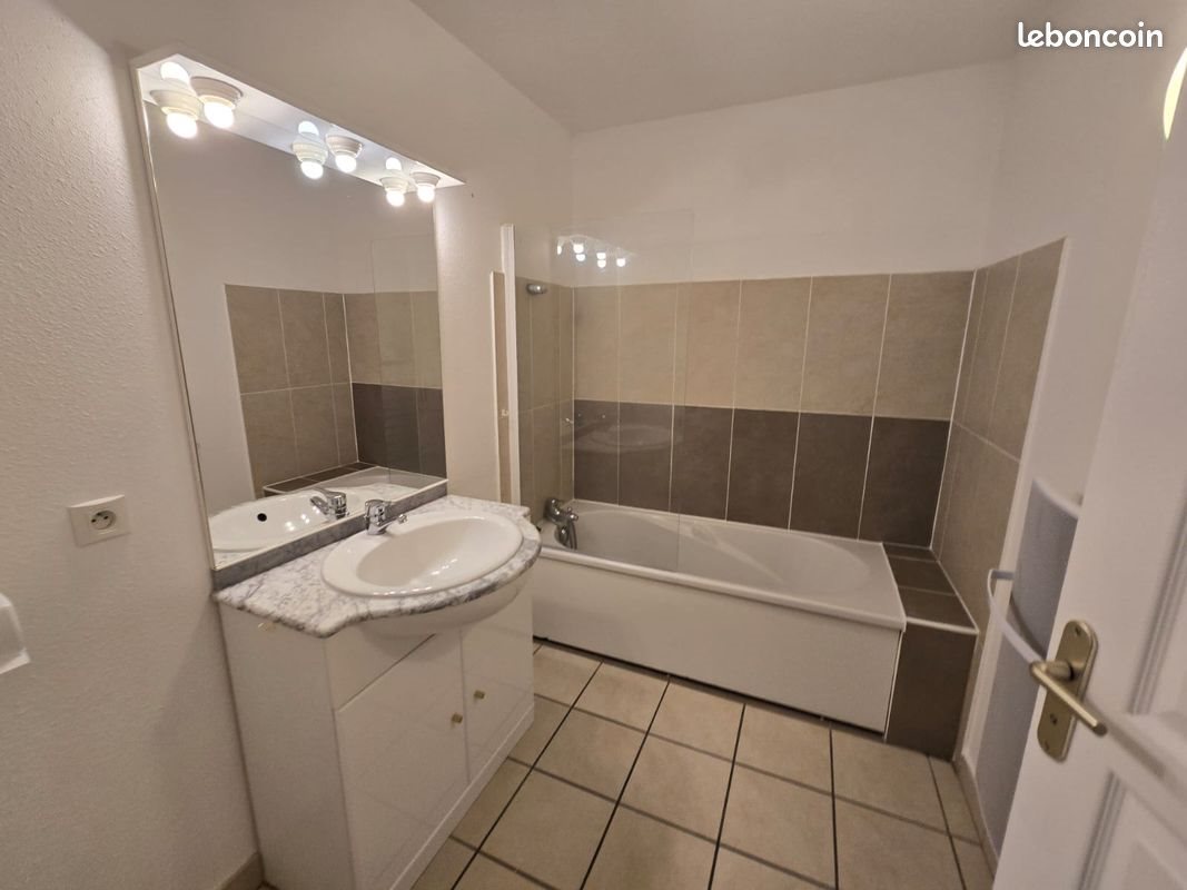 Appartement à louer, 60m², Alénya