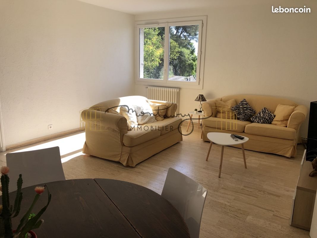 Appartement à louer, 76m², Nîmes