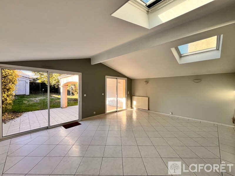 Maison à vendre, 131m², Carbon-Blanc