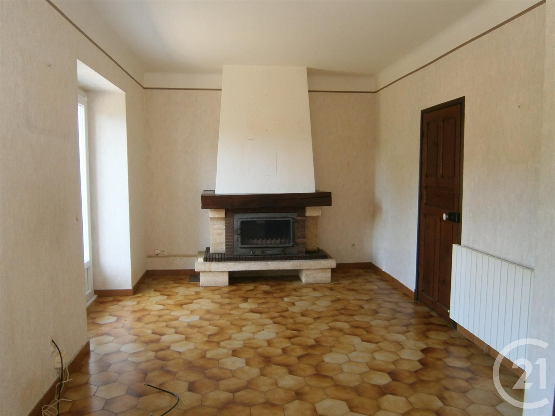 Maison à louer, 92m², Sautel