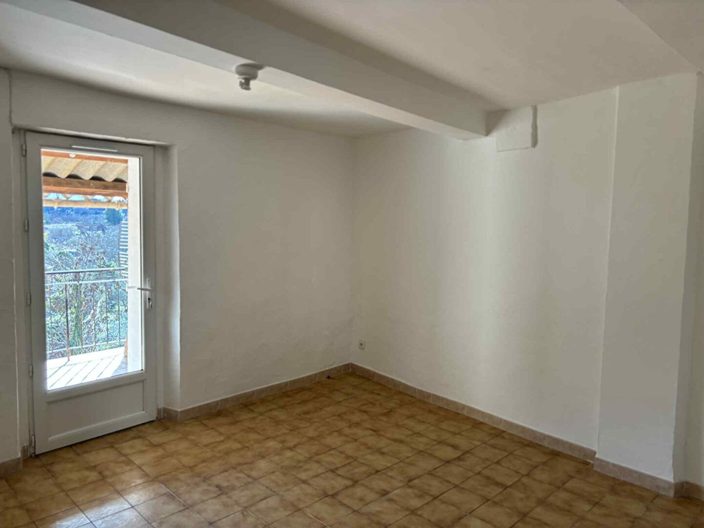 Maison à louer, 71m², Volonne