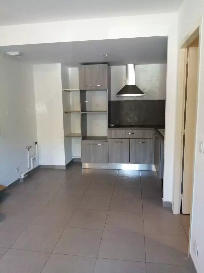 Appartement à louer, 44m², Châteauneuf-le-Rouge