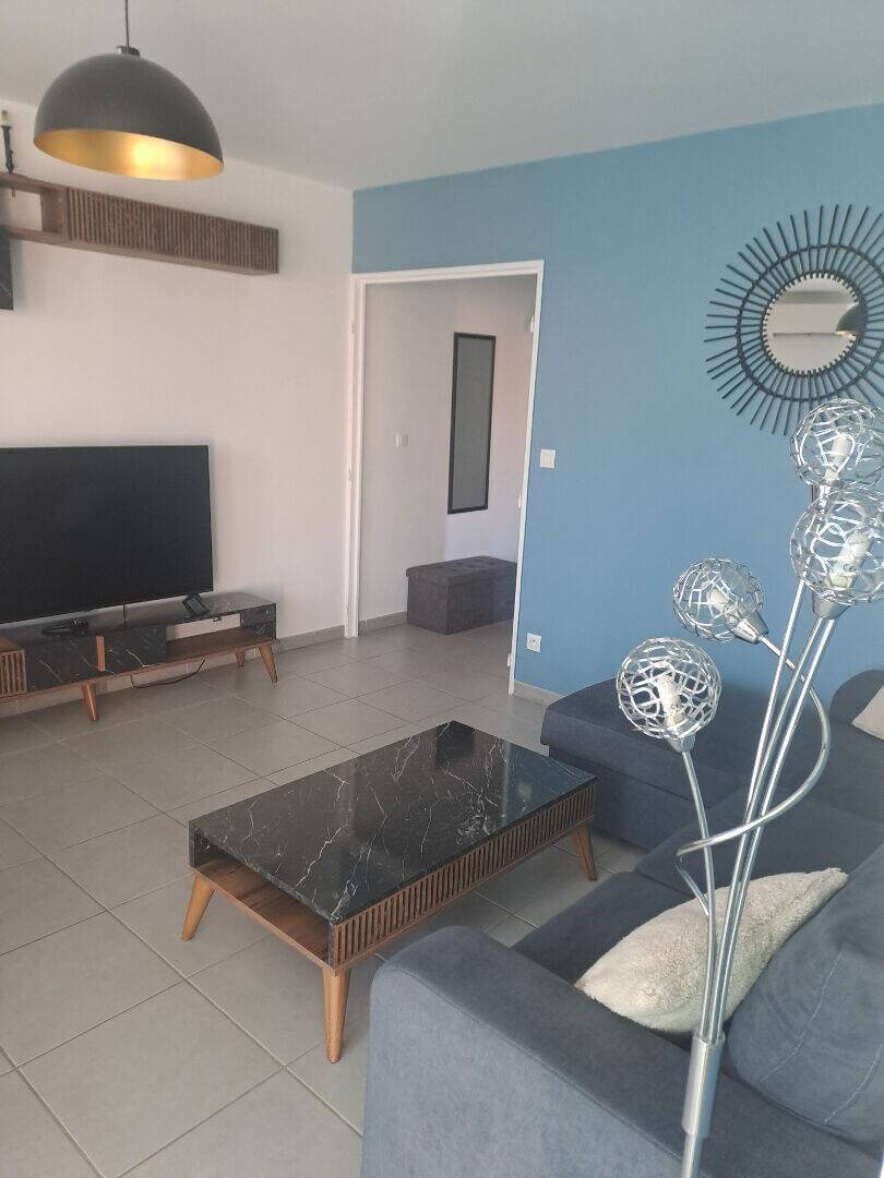 Appartement à louer, 49m², Saint-Zacharie